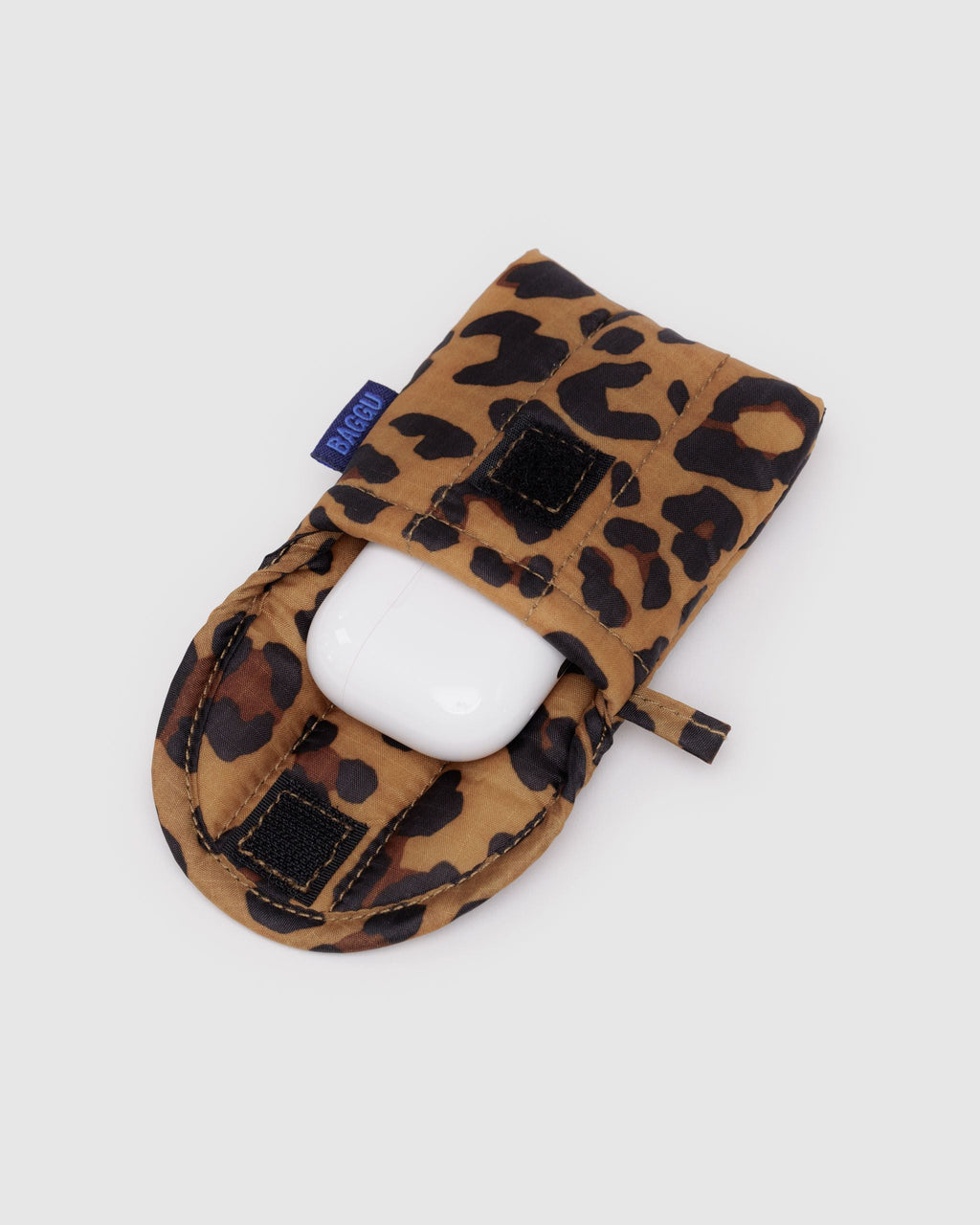 Padded Everyday Protection - Puffy Earbuds Case in Leopard