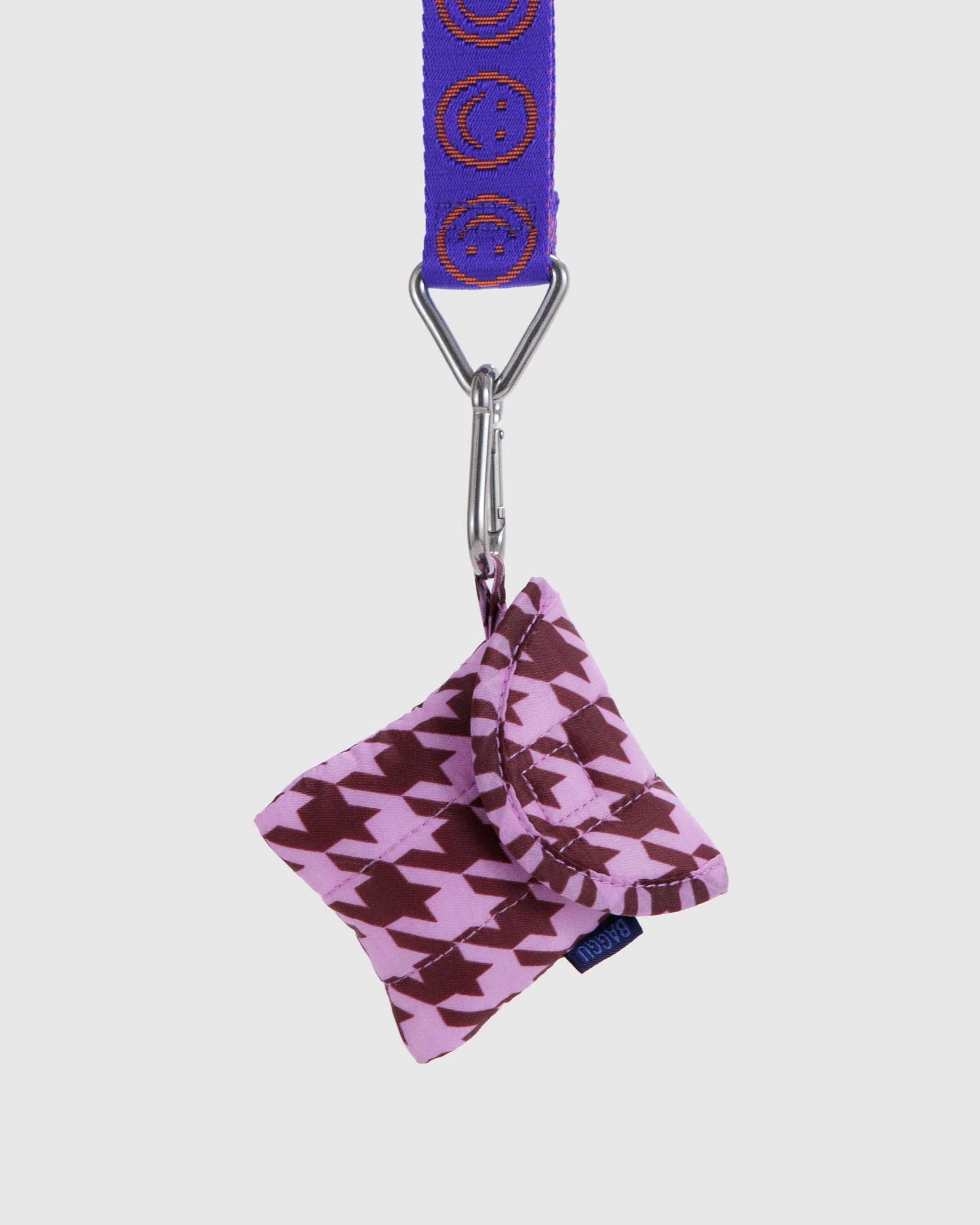 Padded Everyday Protection - Puffy Earbuds Case in Pink Houndstooth