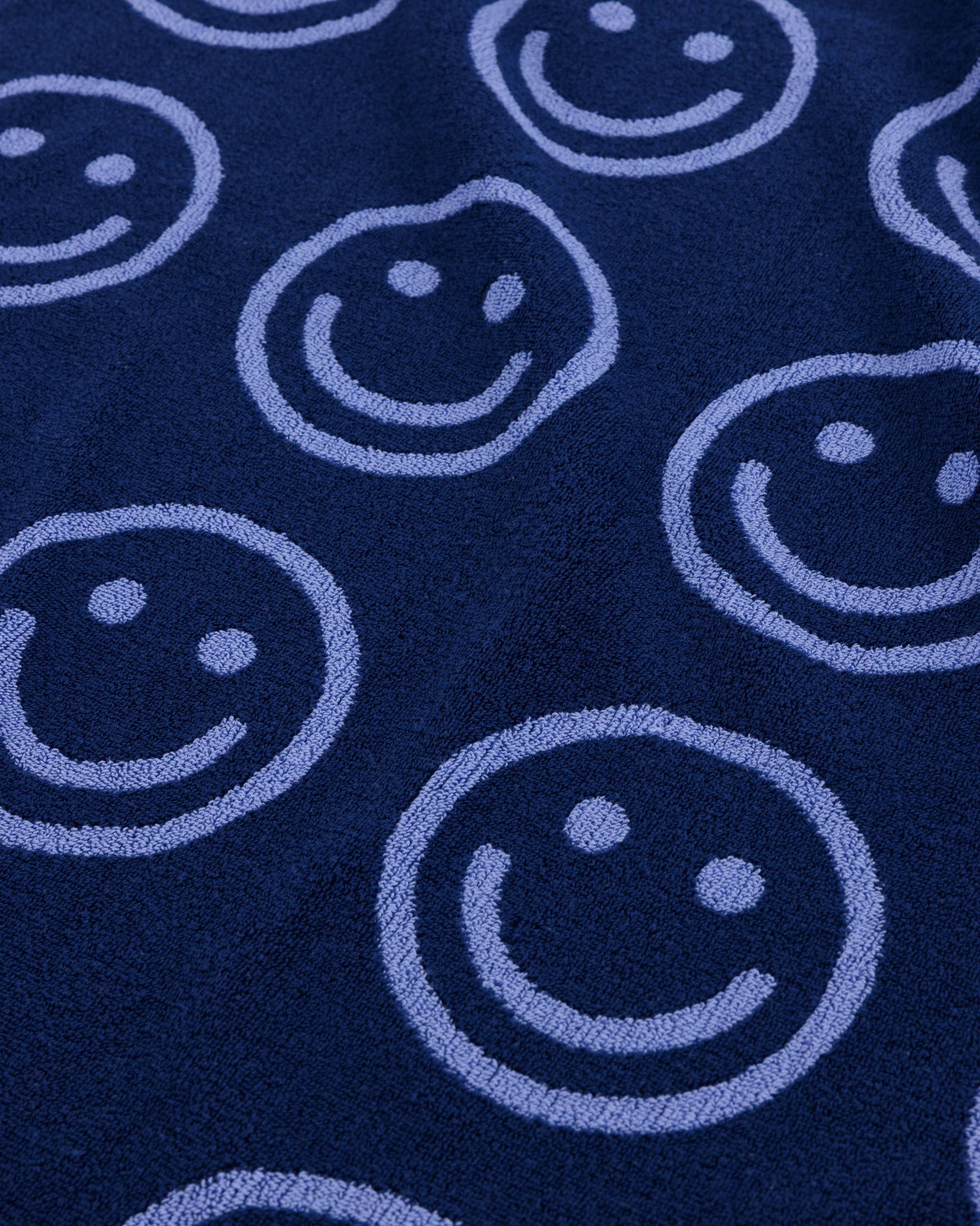 Comfortable Daily Towel - Bath Towel in Happy Blue