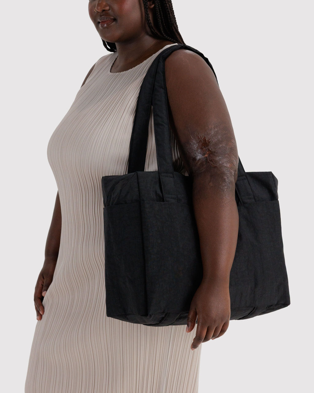 Lightweight Trip Companion - Small Cloud Carry-On in Black
