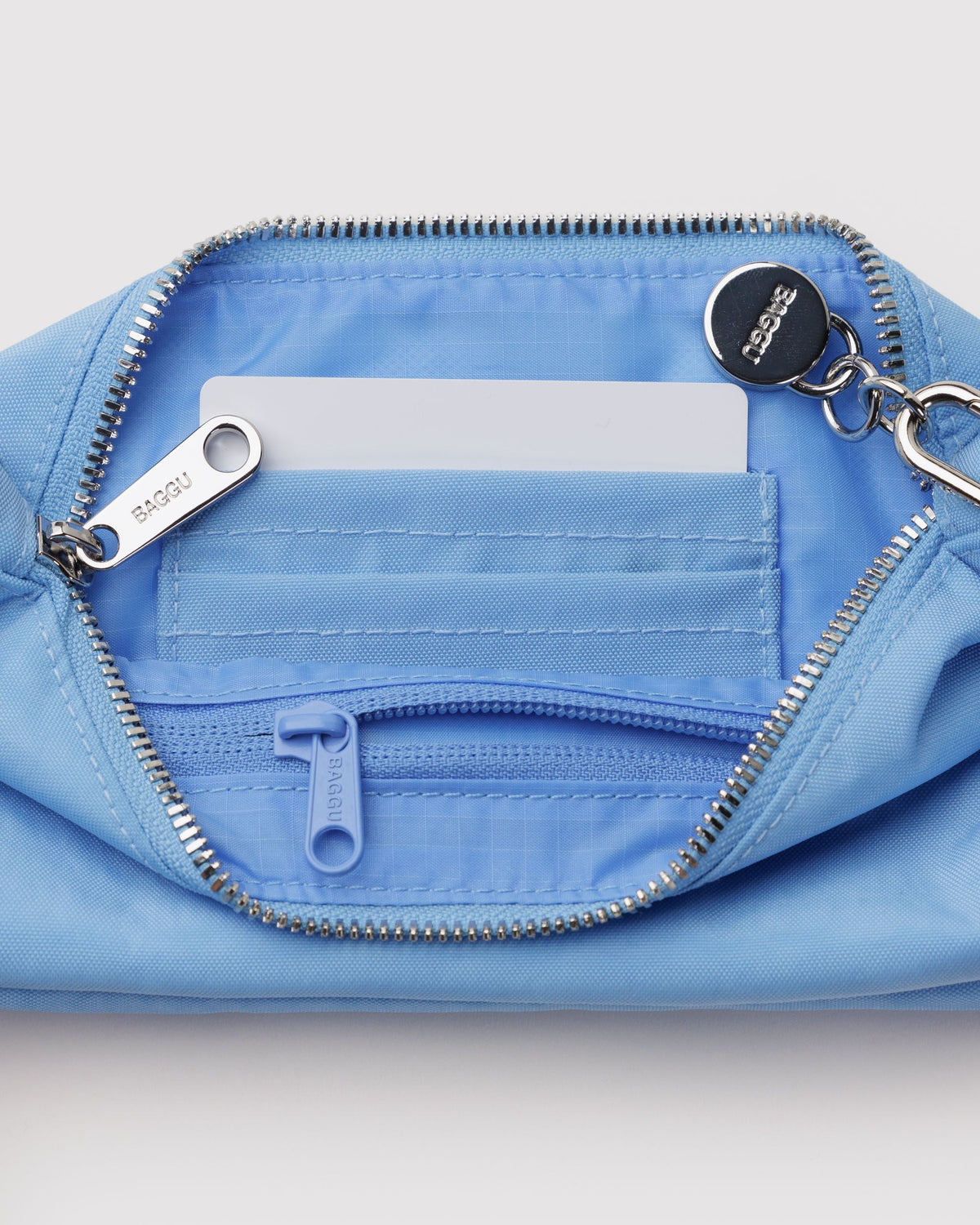 Easy Day to Night Carry - Nylon Pochette - Sale in Piscine