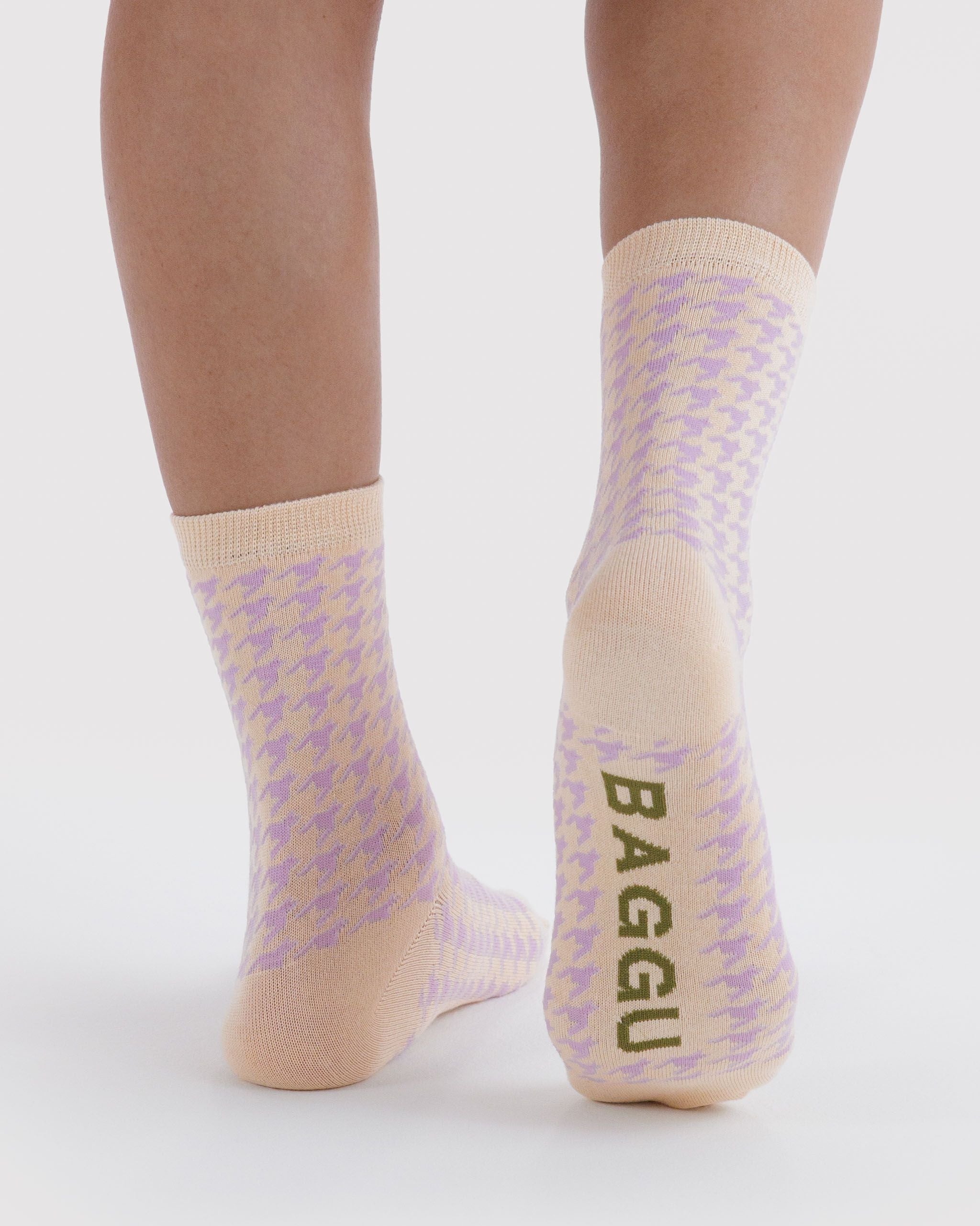 Soft Daily Essential - Crew Sock in Pink Houndstooth
