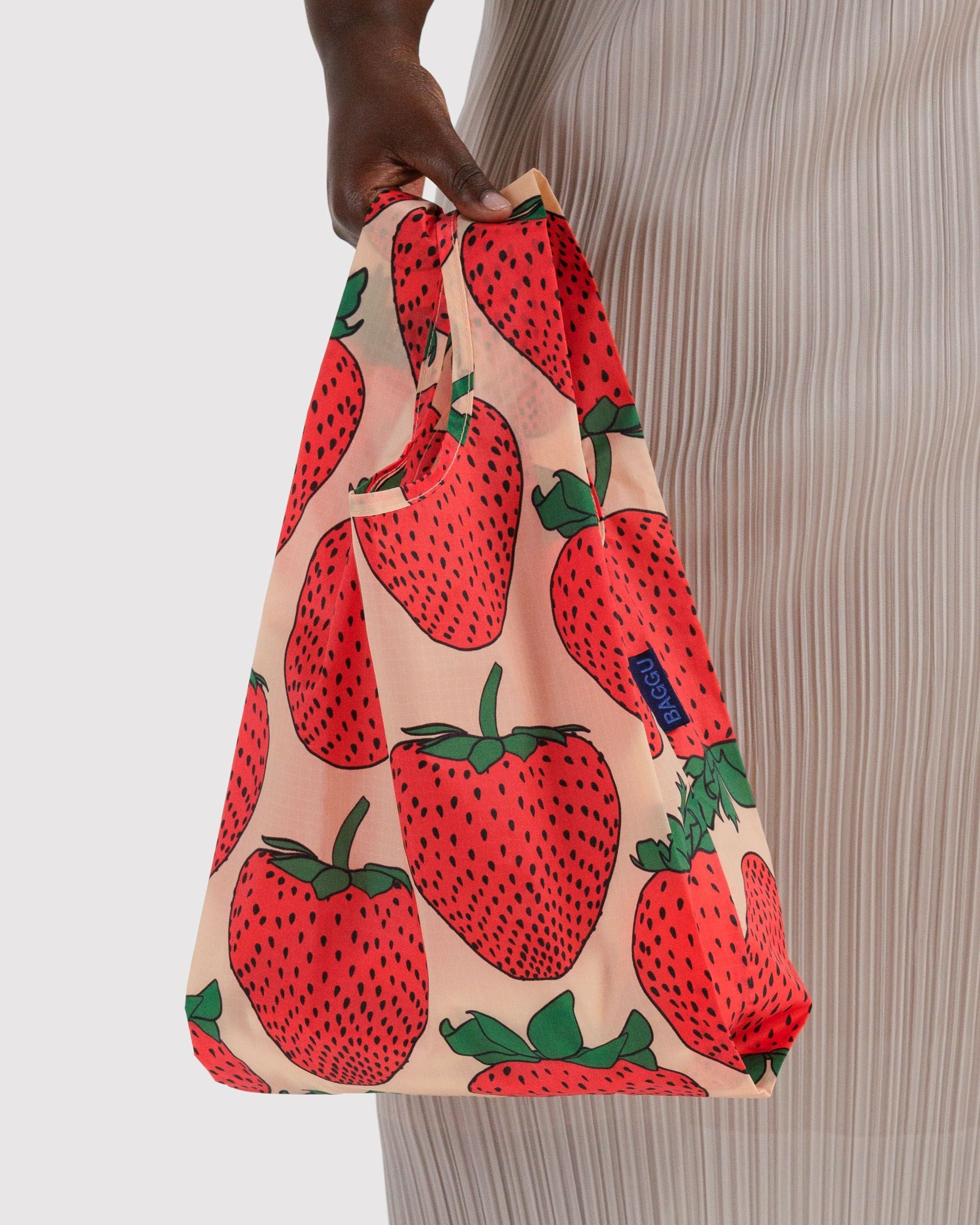 Lightweight Reusable Essential - Baby Baggu in Strawberry