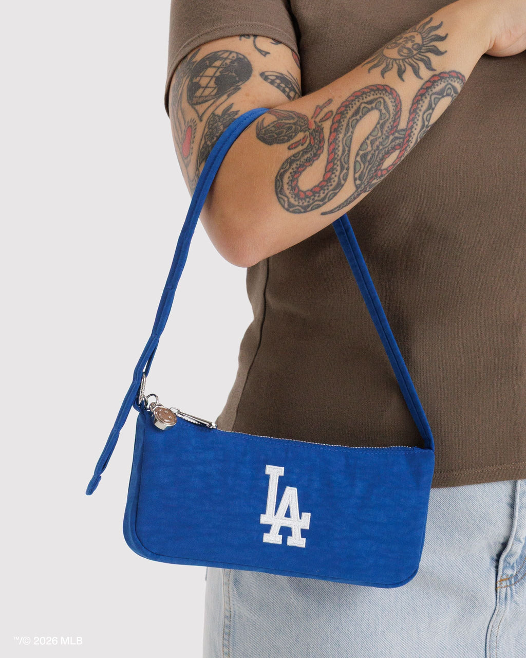 Easy Day to Night Carry - Nylon Pochette in Los Angeles DodgersTM
