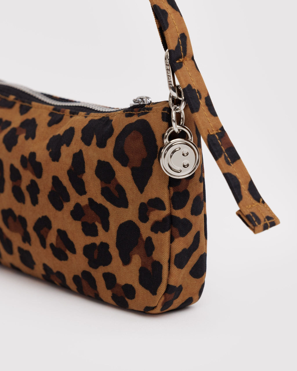 Easy Day to Night Carry - Nylon Pochette in Leopard
