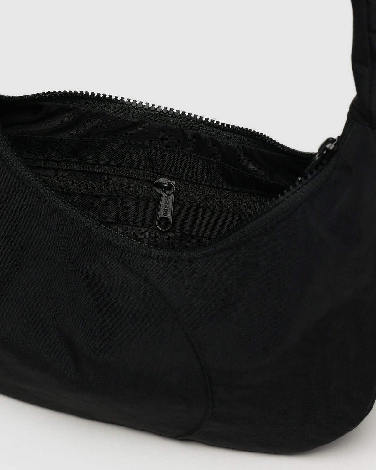 Easy Day to Night Carry - Swan Bag in Black