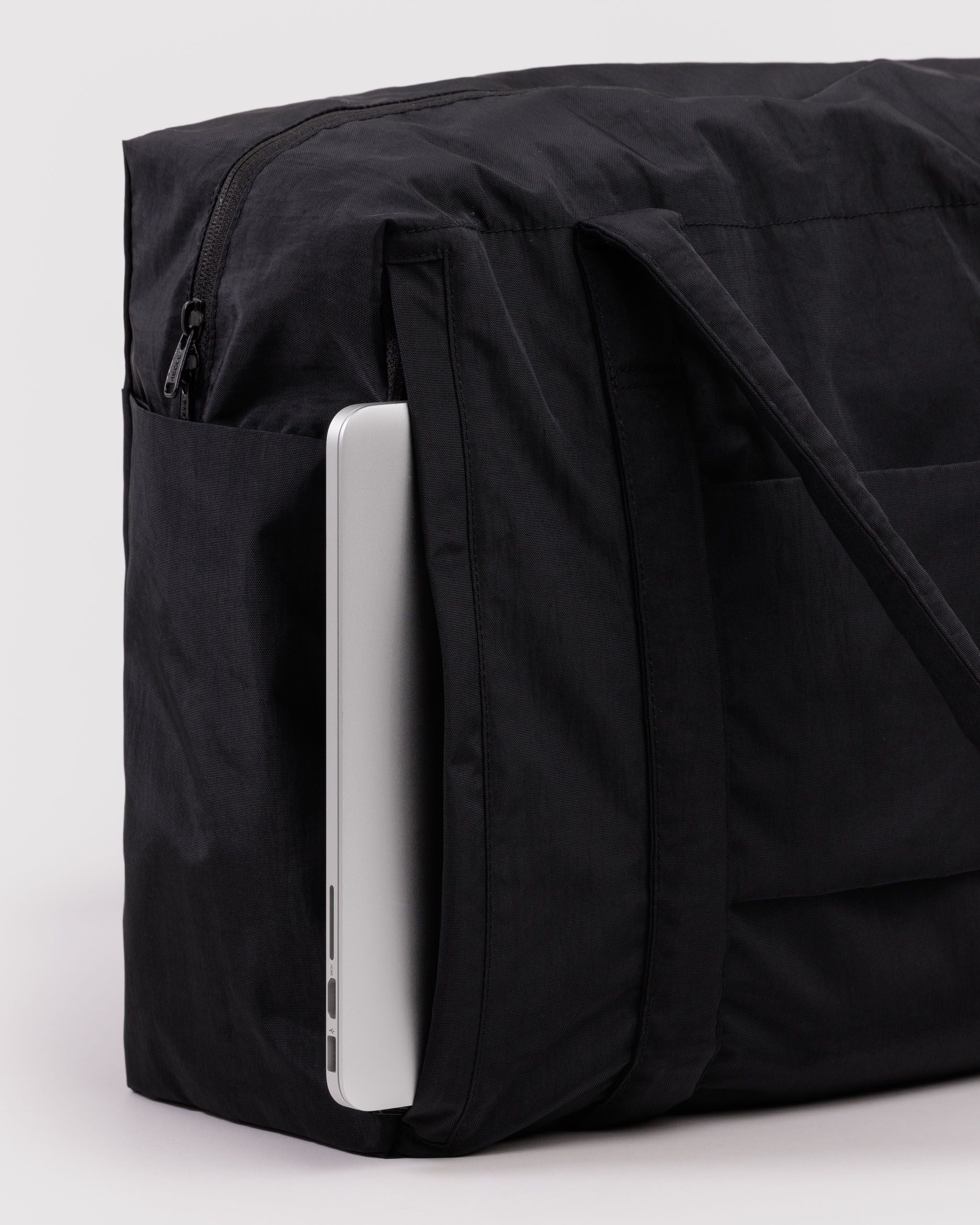 Lightweight Trip Companion - Cloud Carry-On in Black