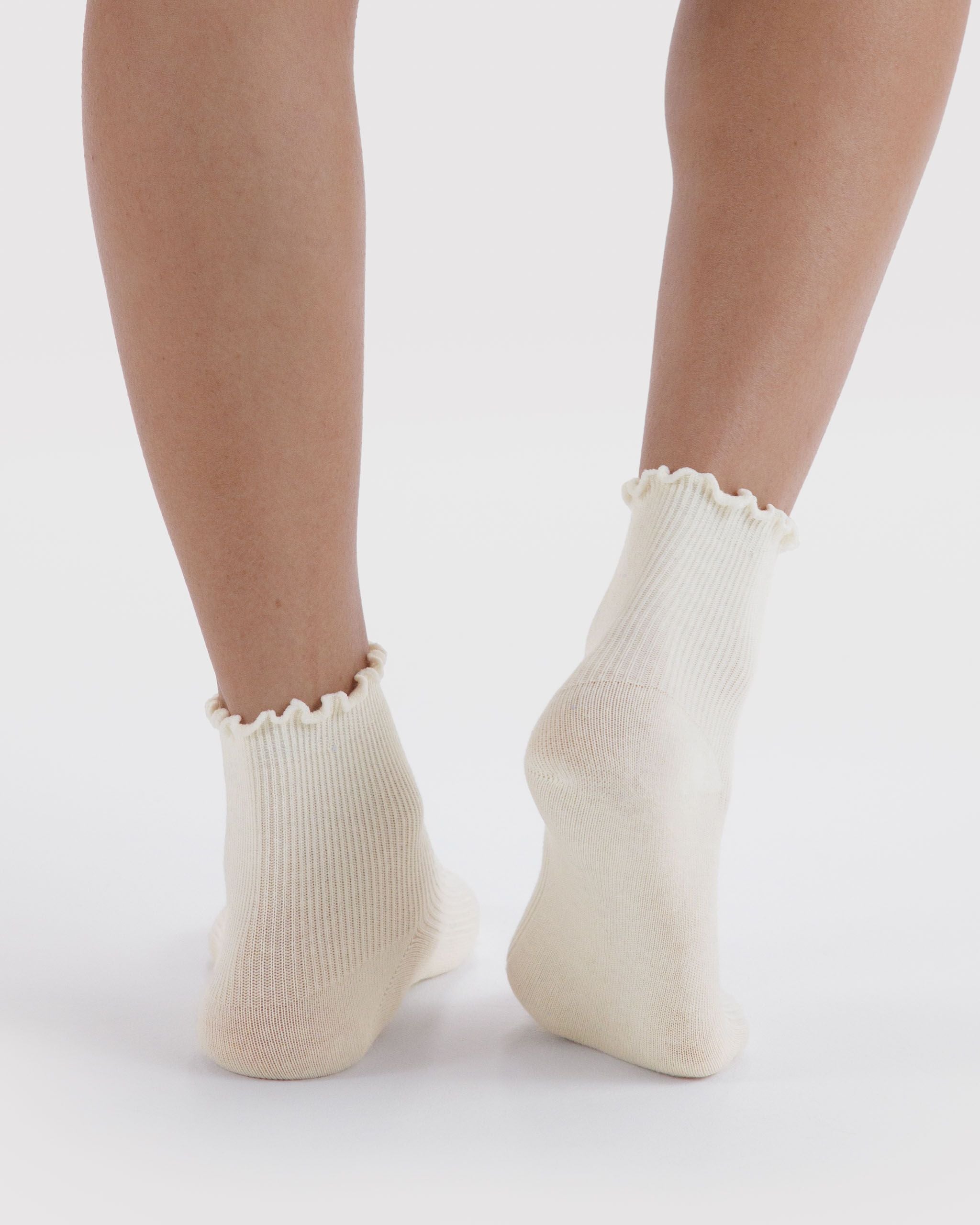 Soft Daily Essential - Lettuce Edge Sock Set of 2 in White